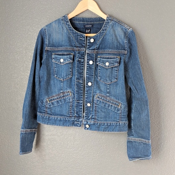 GAP Jackets & Blazers - Gap Stretch Denim Jacket